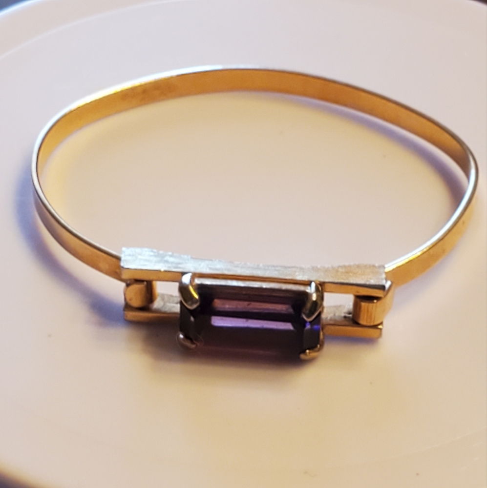 Avon Vintage Gold Tone Rectangular Amethyst Hook Latch Bracelet